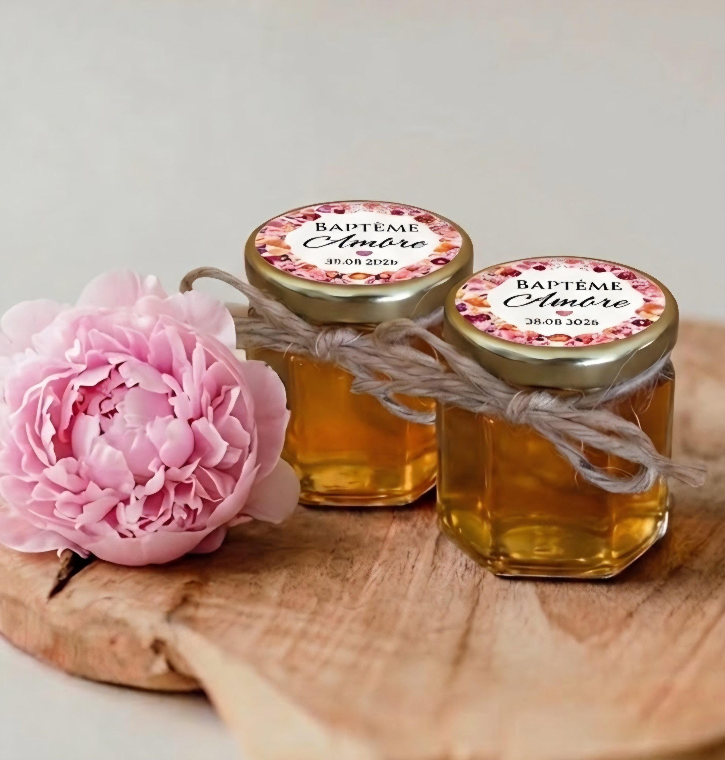 cadeau invité baptême – petit pot de miel personnalisé ( personnalisation sur le couvercle )