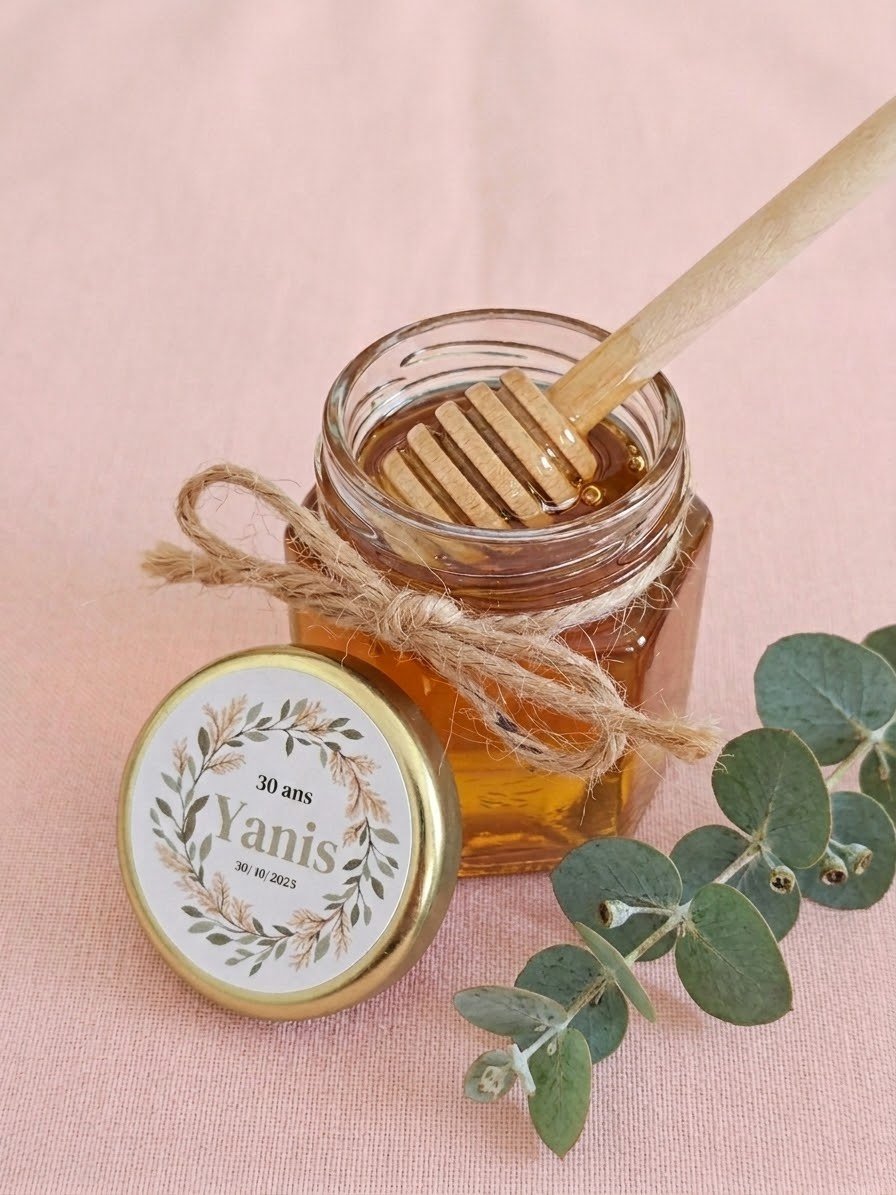 cadeau invité anniversaire – petit pot de miel personnalisé ( personnalisation sur le couvercle )